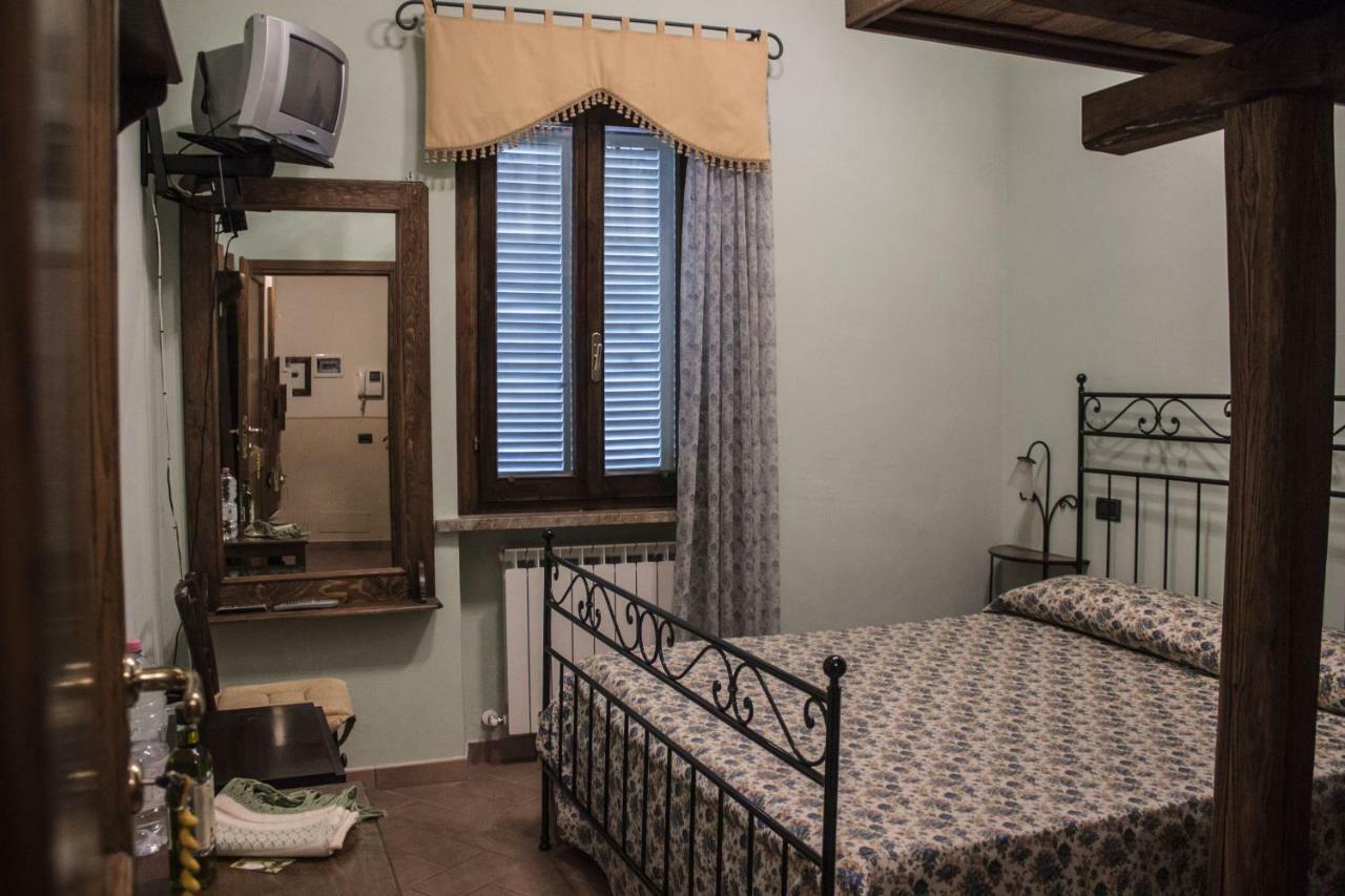 Angolo Del Gelsomino Castel Ritaldi Dış mekan fotoğraf